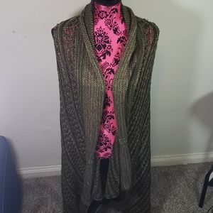 3💝 for $25 High Low No Sleeve Cardigan